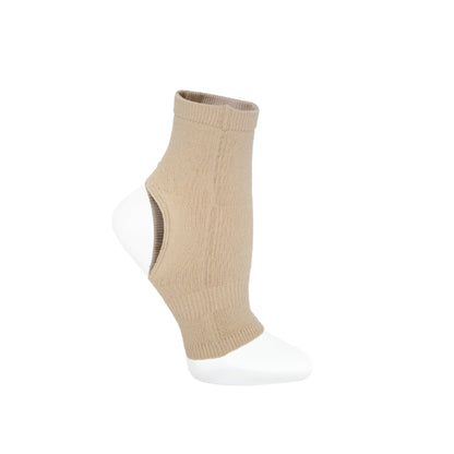 For barefoot activities or can be worn IN any 
shoe. This versatile Shock is so much more than a brace from your local pharmacy, you 
will love all the ways you can wear it while reducing pain and fatigue doing what you 
love longer & stronger! Open Ball of the foot and heel allows for “feet toughening” bare in nude, pink, or black